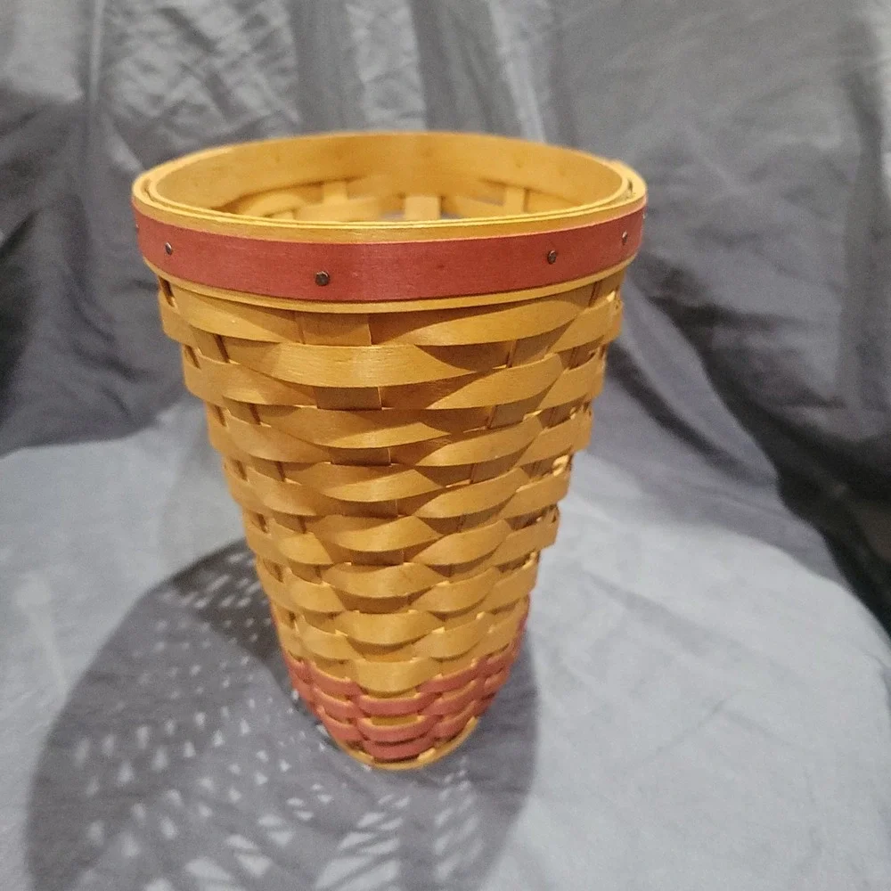 2002 Longaberger May Series Geranium Basket Red Trim